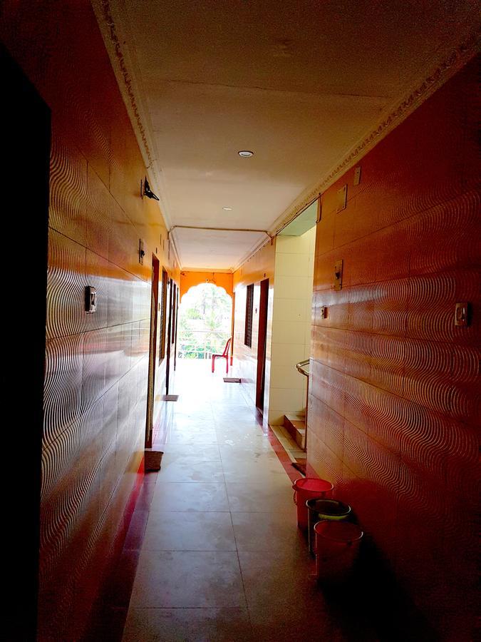 פורי Hotel Swarg מראה חיצוני תמונה